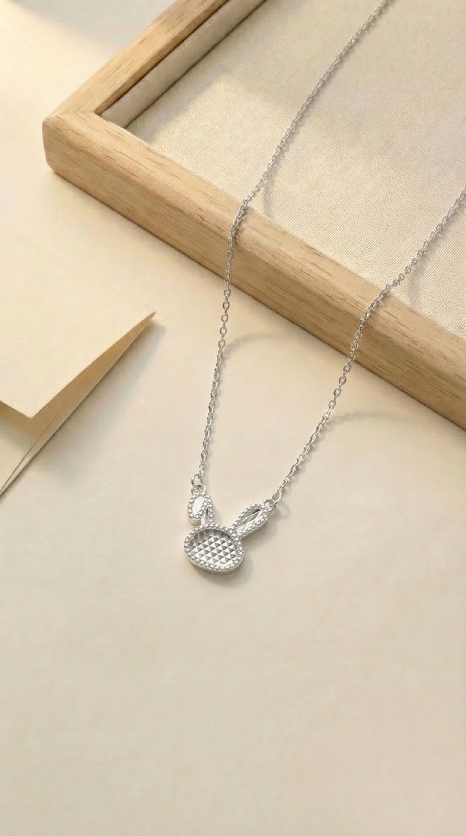 Hi Bunny! Necklace